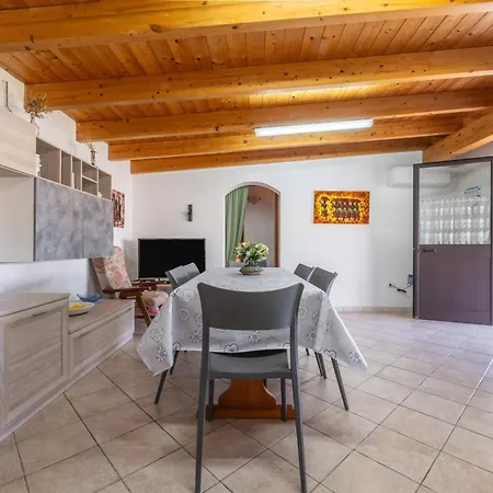 Casa Silvia Holiday home *